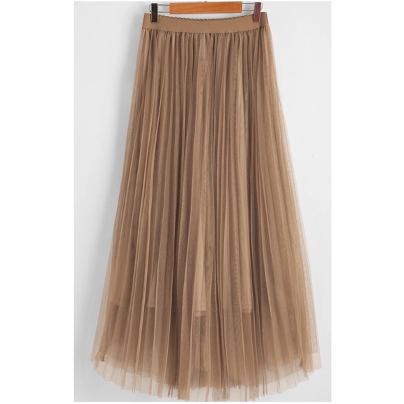 Classic High Waisted Pleated Party Maxi Skirt - Picture 12 of 14